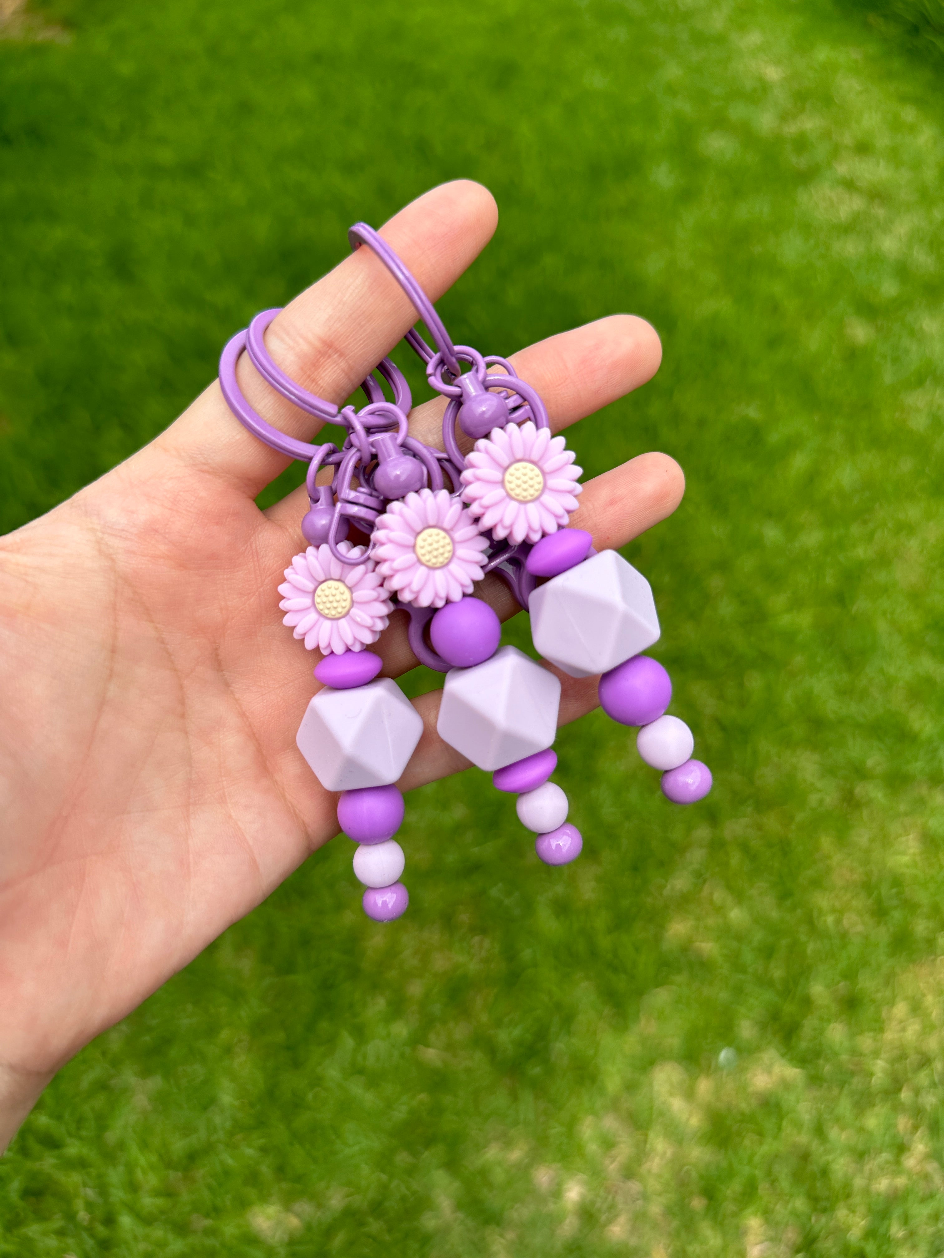 Daisy Keychain (Purple)